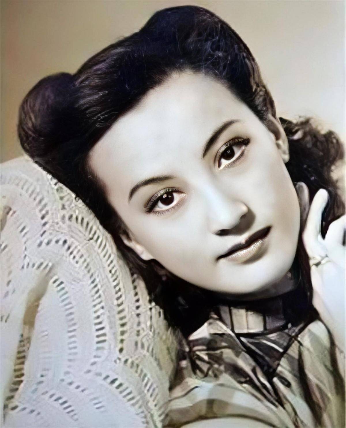 周璇究竟多美?因长得太好看,3岁被亲舅拐卖,死后照片竟卖218万