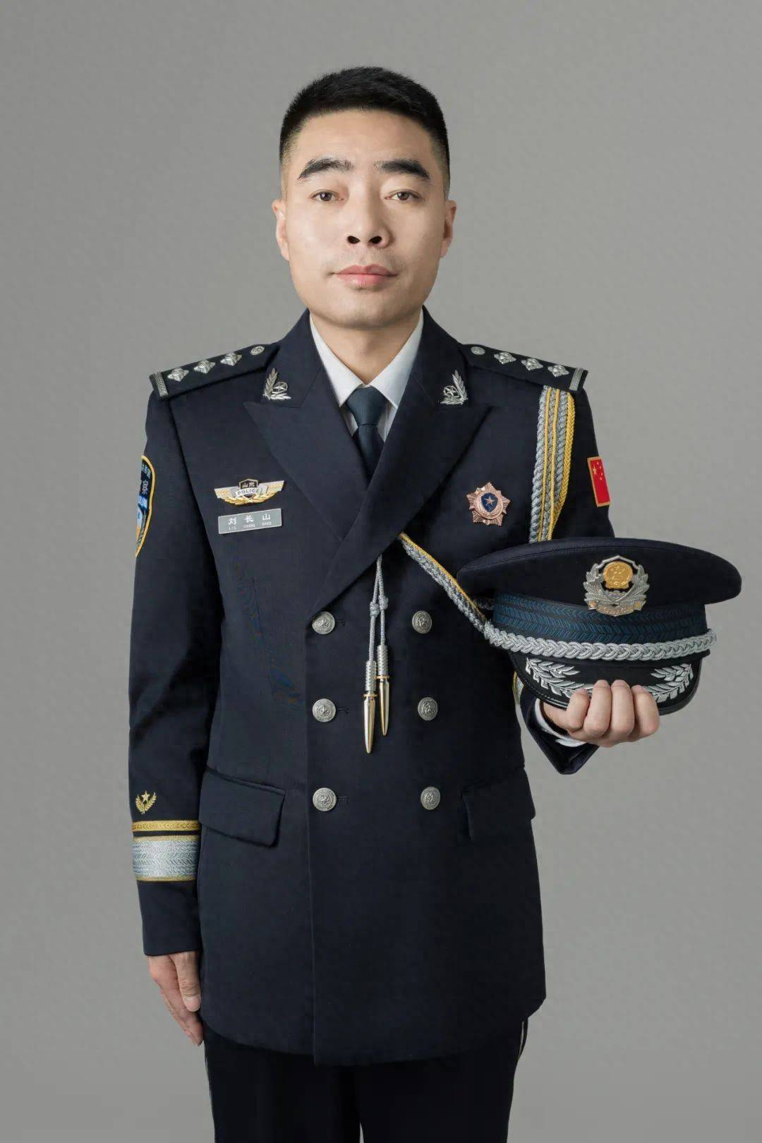 2024年度全市公安机关十佳人民警察事迹展播,刘长山:破