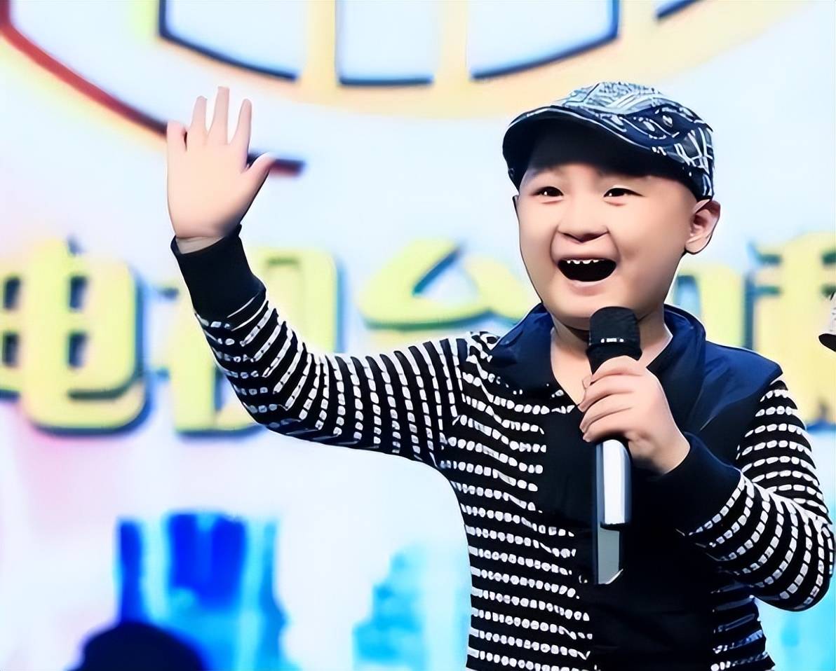 6岁上春晚8岁就去世,被父母"吸干"血的邓鸣贺,悲剧由谁买单?