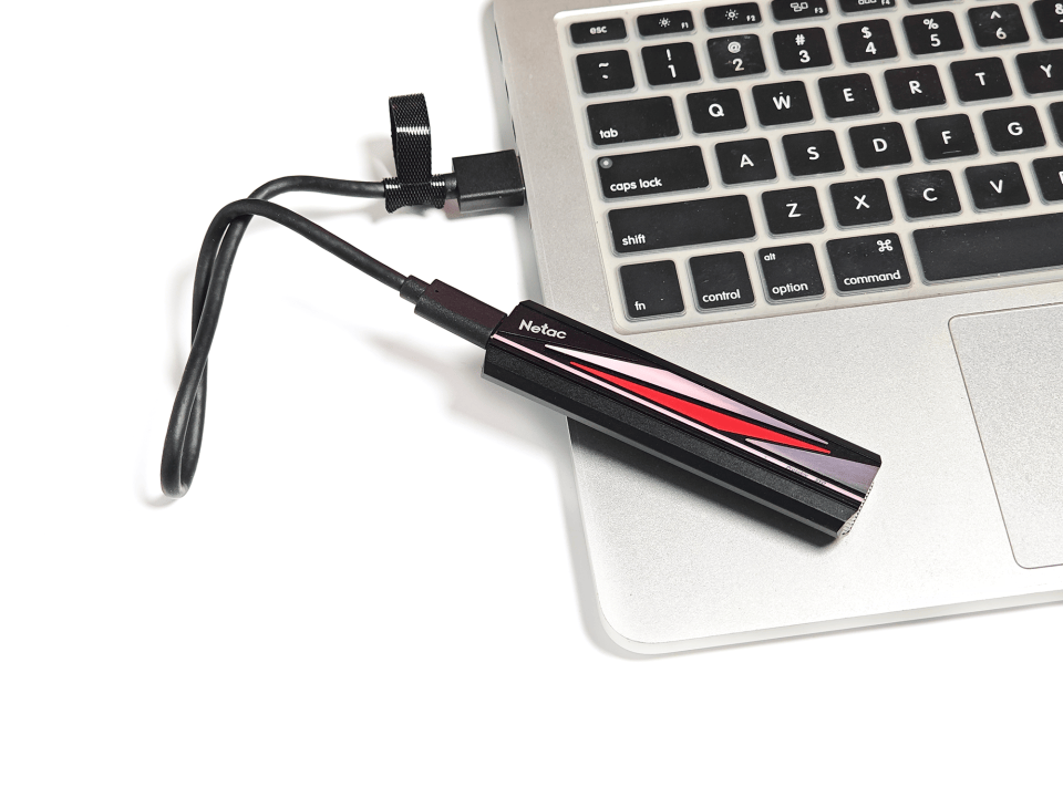 年货节精选：坚固耐用、速度超快的朗科移动固态硬盘ZX20L实测！