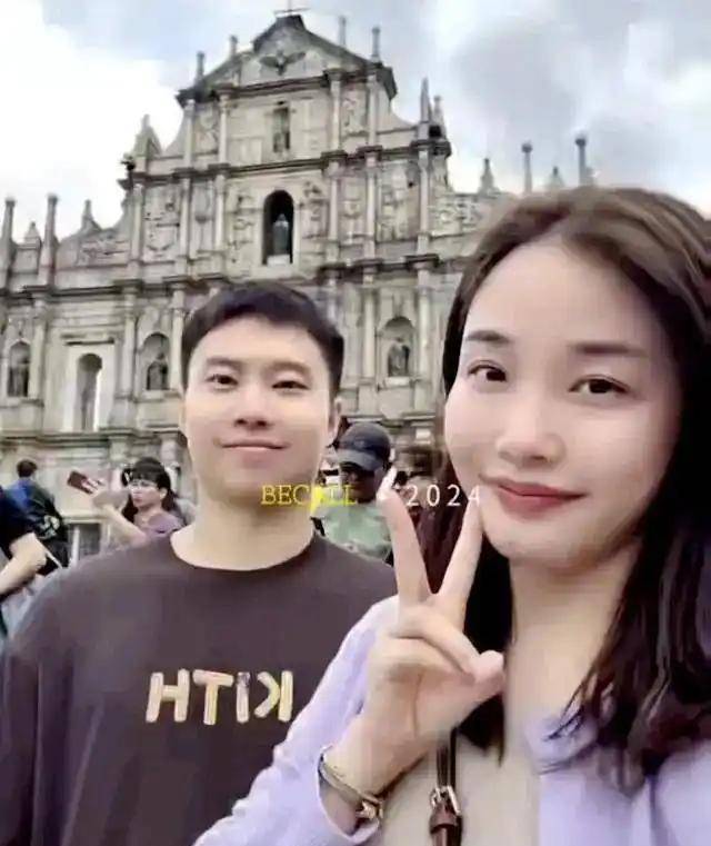 国际乒乓球锦标赛于子洋和他的女朋友张蔷在网上晒出了一组可爱的照片