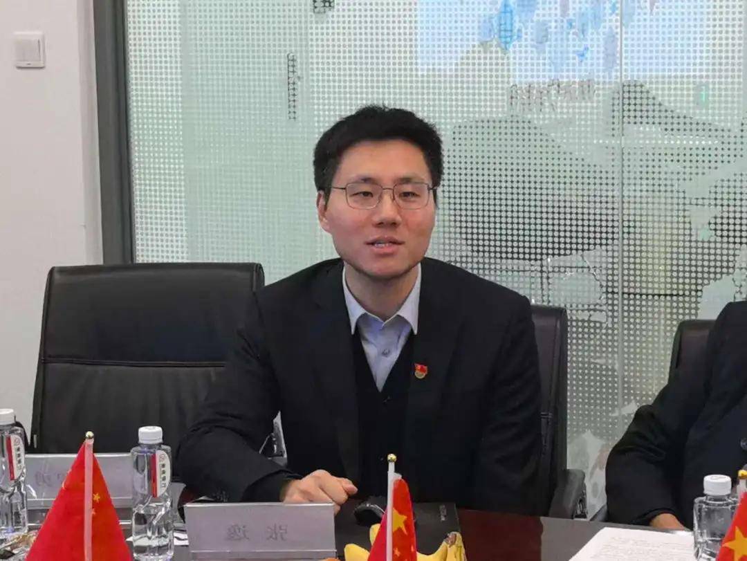 荟》第十二期爱国主义国防教育活动在成都市徽商银行金牛支行顺利召开