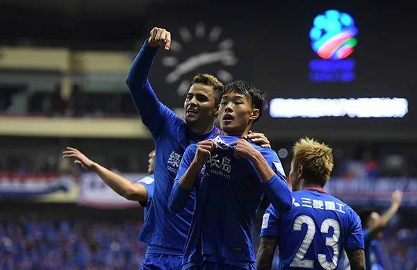 原创唏嘘莫雷诺力挺的申花天才如今26岁转投上海海港