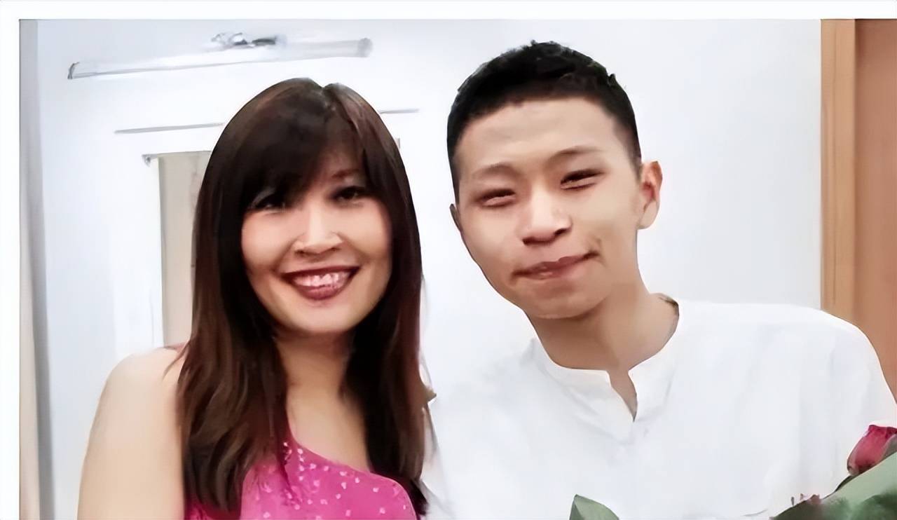 迪斯科女王张蔷:拒绝前夫复婚,带着儿子嫁歌迷也幸福