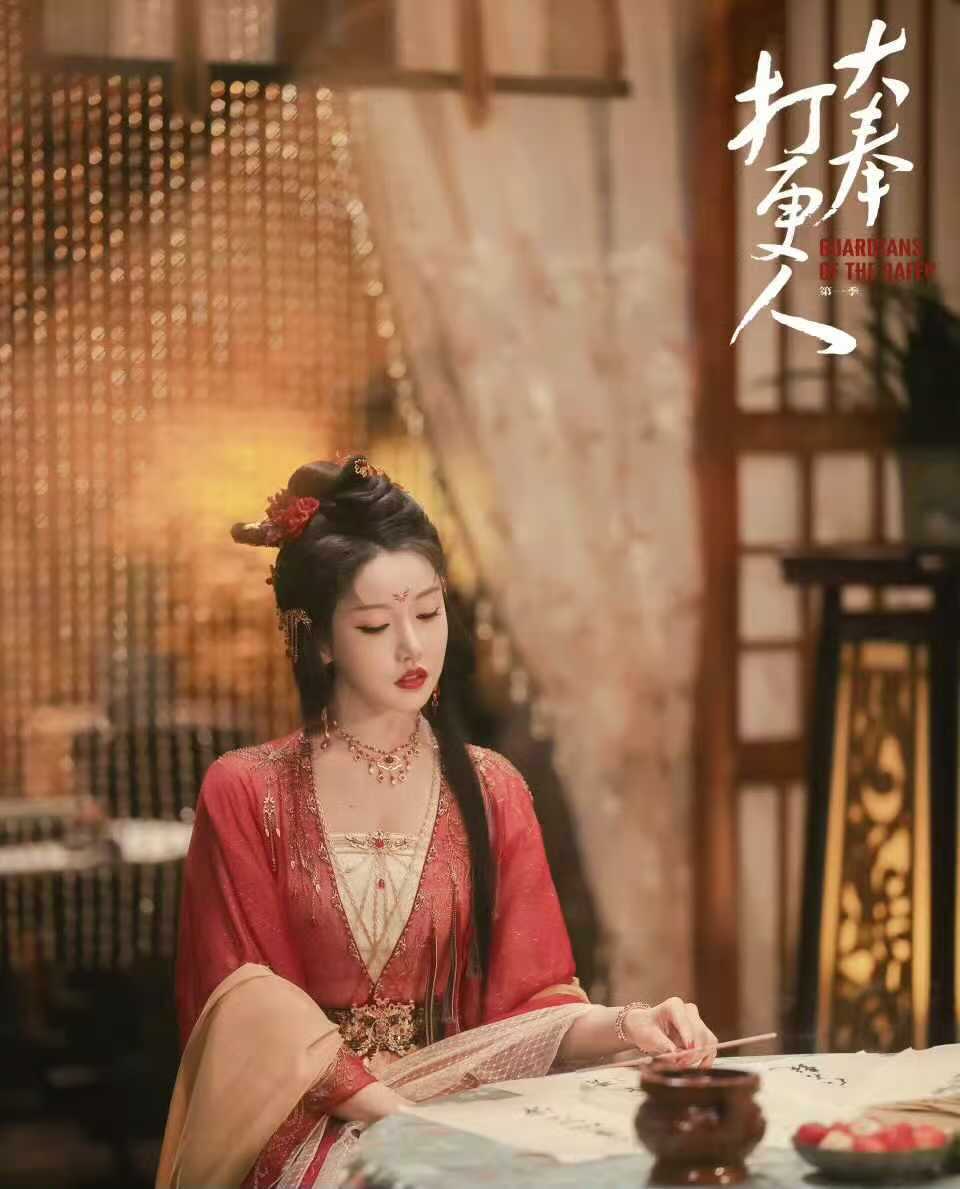 姜贞羽很有气质,不过,出道了近十年,但姜贞羽的影视剧资源很一般
