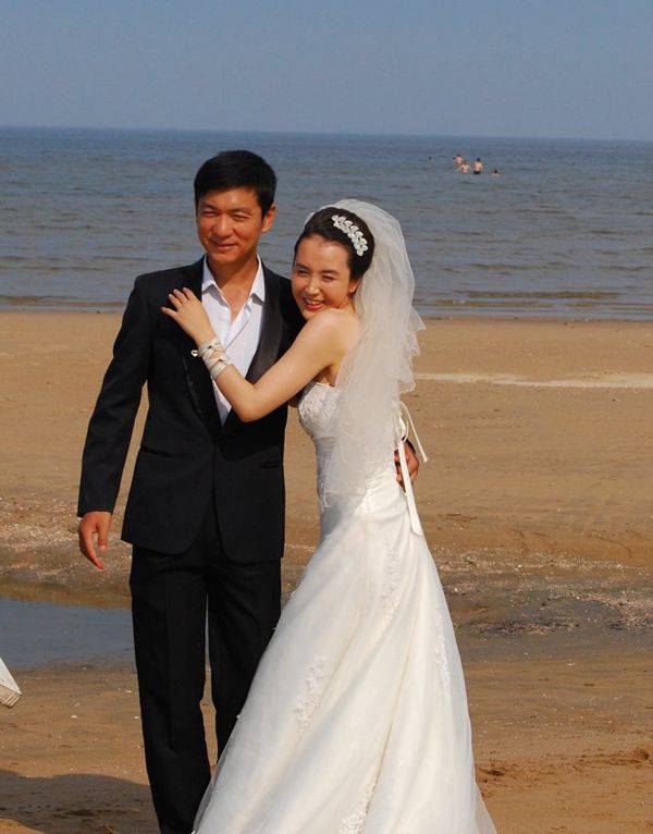 邢佳栋的老婆现任图片