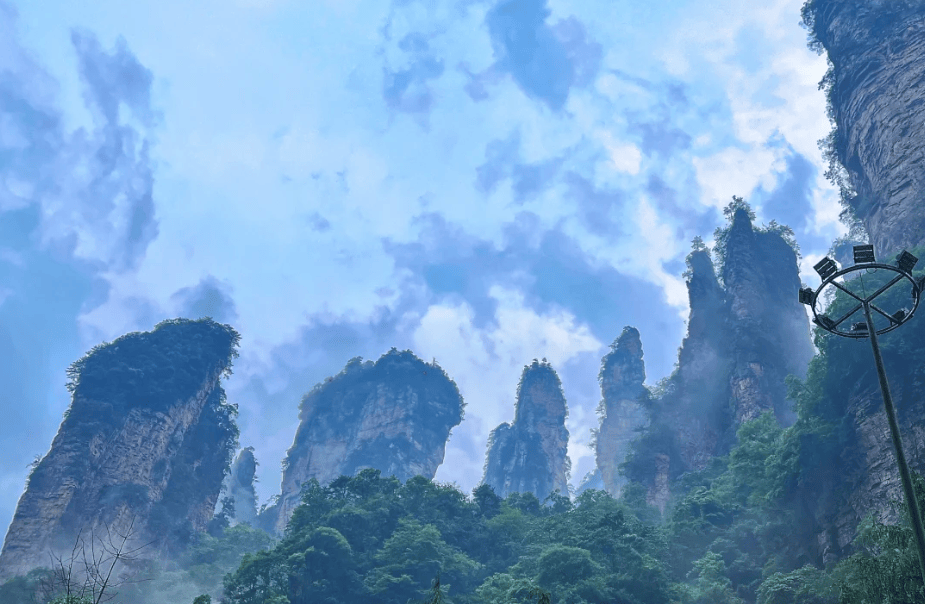 张家界七星山需要提前预约门票吗?张家界6日游行程包含哪些景点?不看