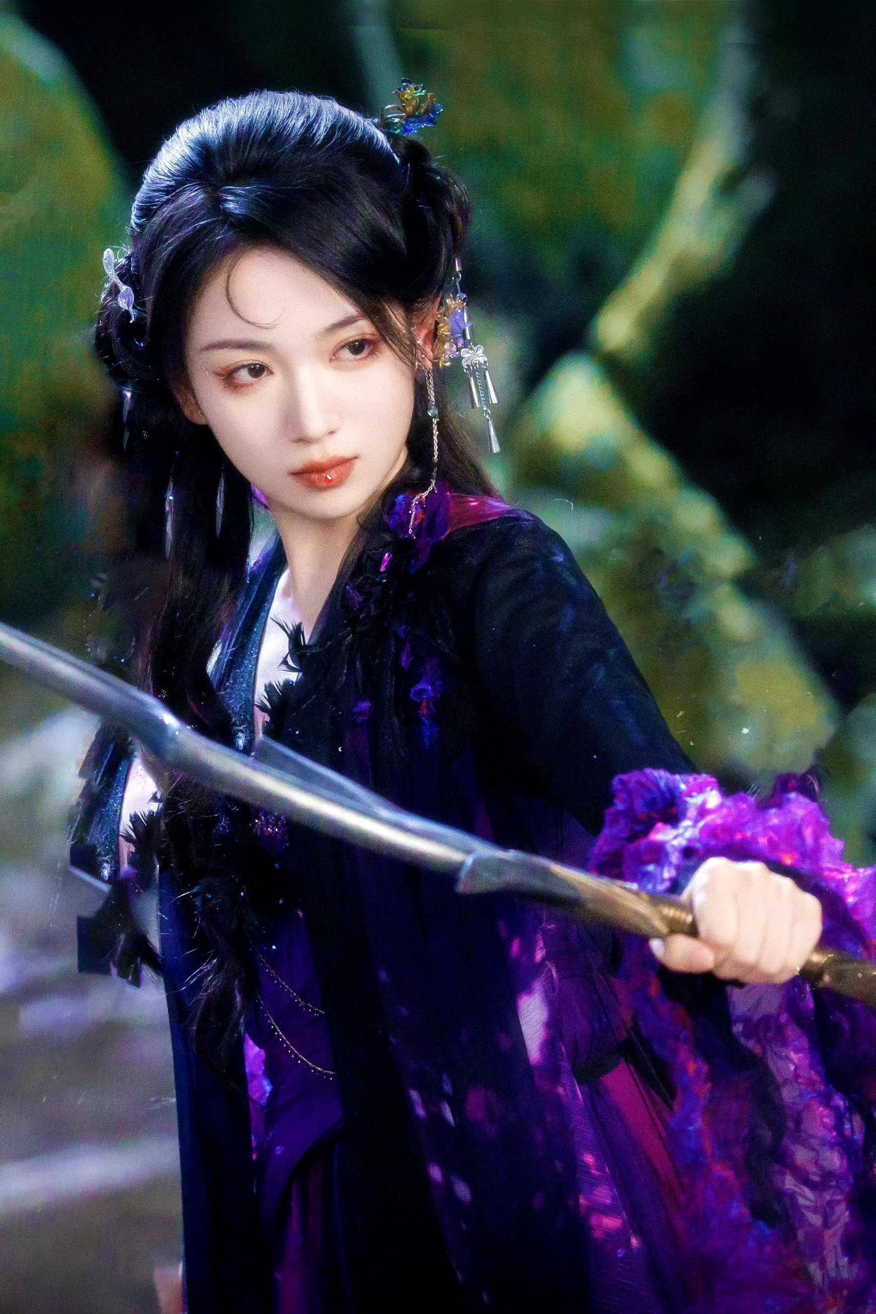 被囚禁的美人仙尊和堕落的魔尊