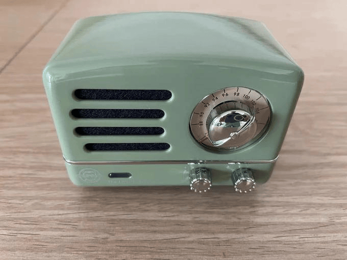 家用蓝牙音箱哪个品牌好？2025年爆款蓝牙音响品牌！错过拍地板