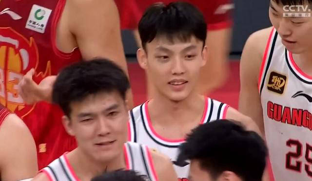 广东男篮迎战广州，郭艾伦复出对决徐杰，杜锋欲率队连胜七场！