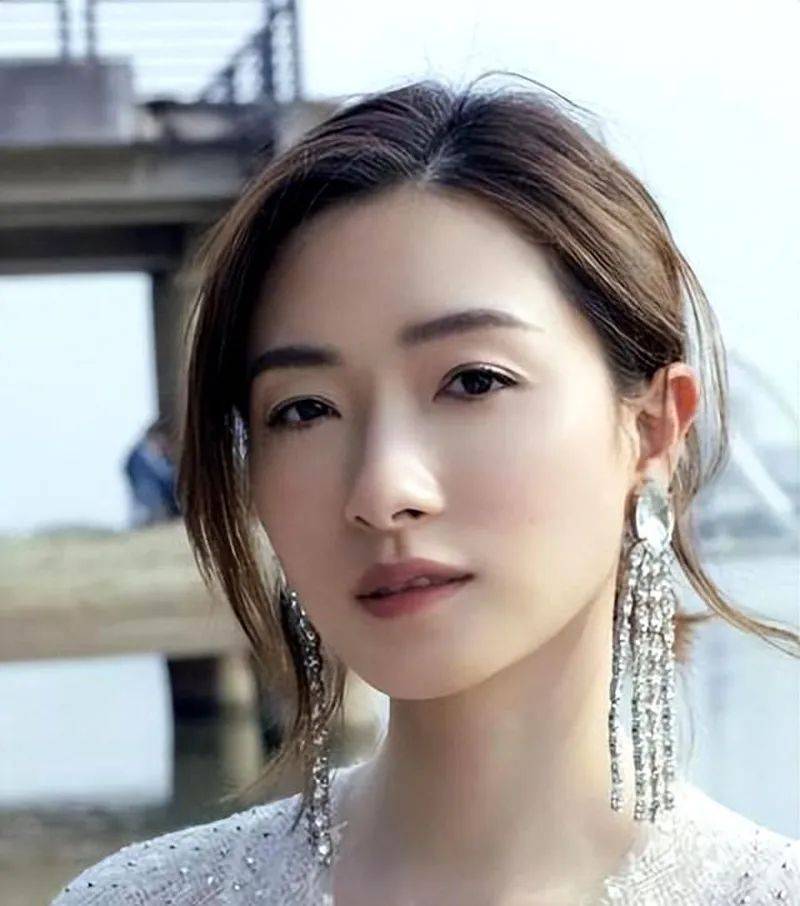 万茜:这辈子最正确的决定,就是35岁高龄为小丈夫生孩子