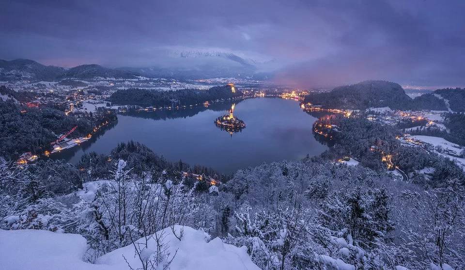 当世界开始下雪，来布莱德感受童话般的冬日仙境~-华闻时空