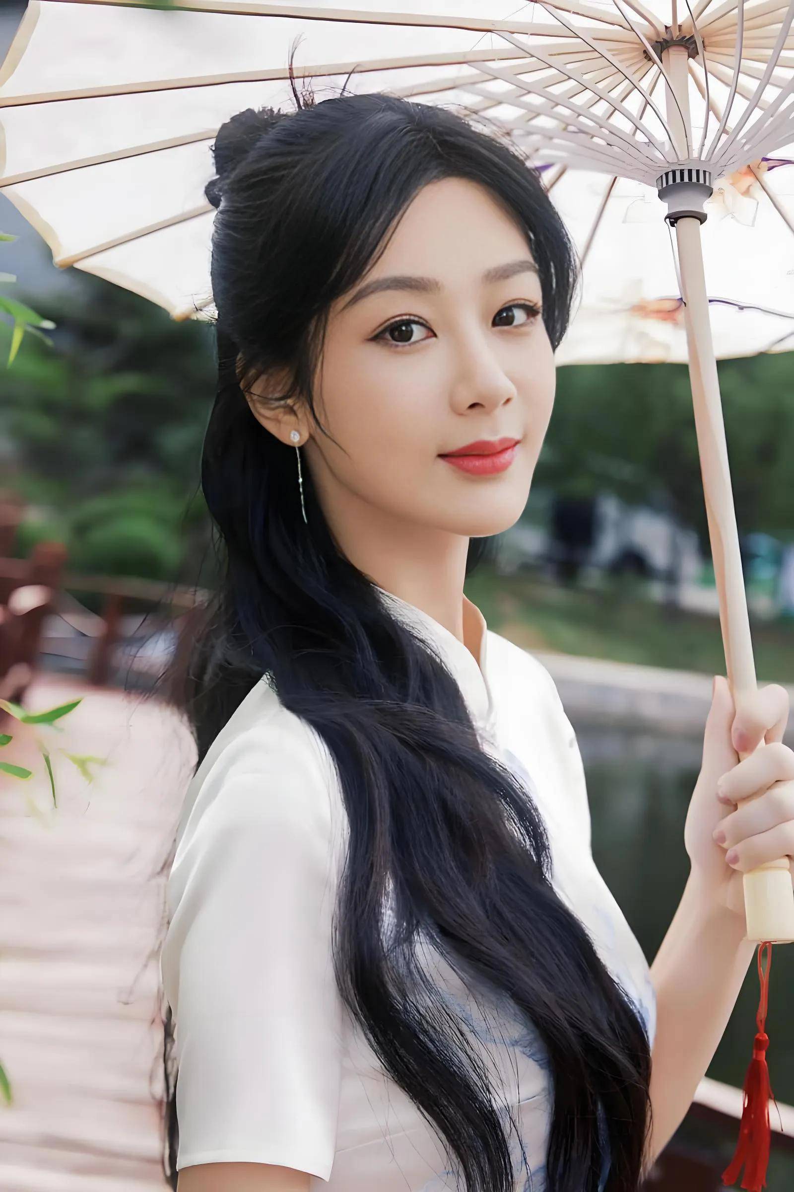 从童星到收视女王:杨紫的爆红密码