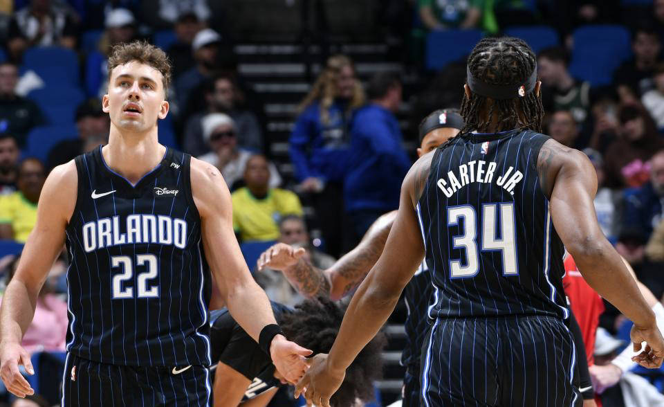 NBA常规赛：魔术不敌开拓者，深陷连败泥沼 NBA魔术队惨负开拓者：5连败背后的隐忧