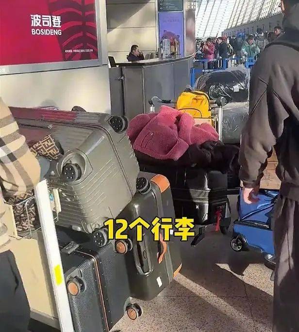 张纪中异国过年，家庭责任引热议，春节不停工，张纪中美国拍戏家庭事也不少