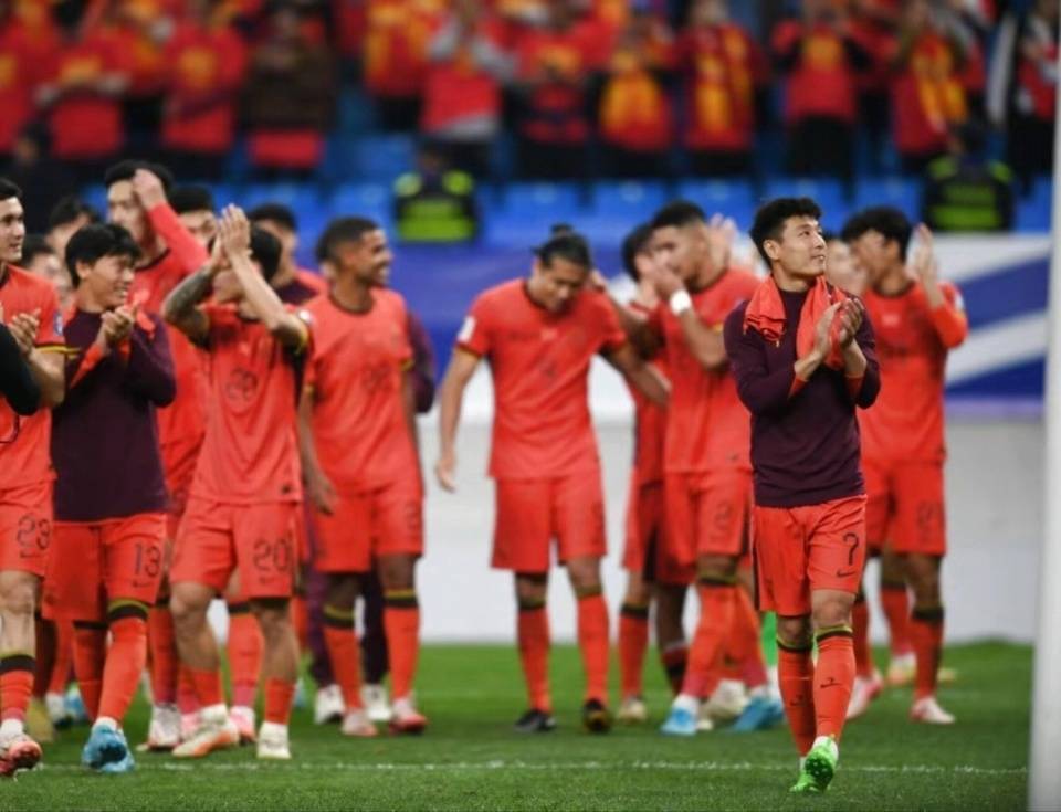 两大归化王牌告别国家队，国足锋线告急，伊万需寻求接替者