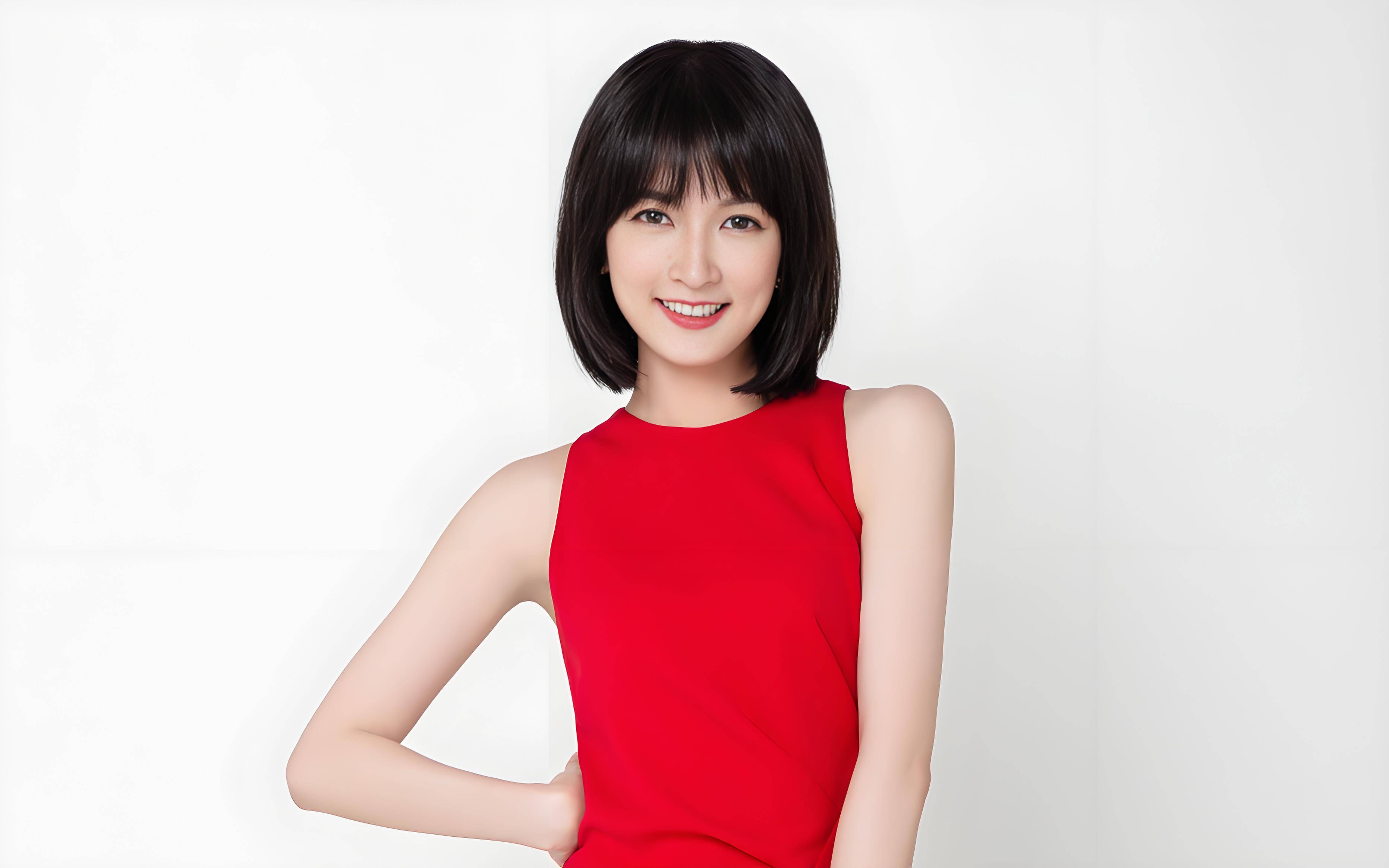 广东台美女马粤慧:《今日关注》走红,不输黎绮雯,41岁未婚未育