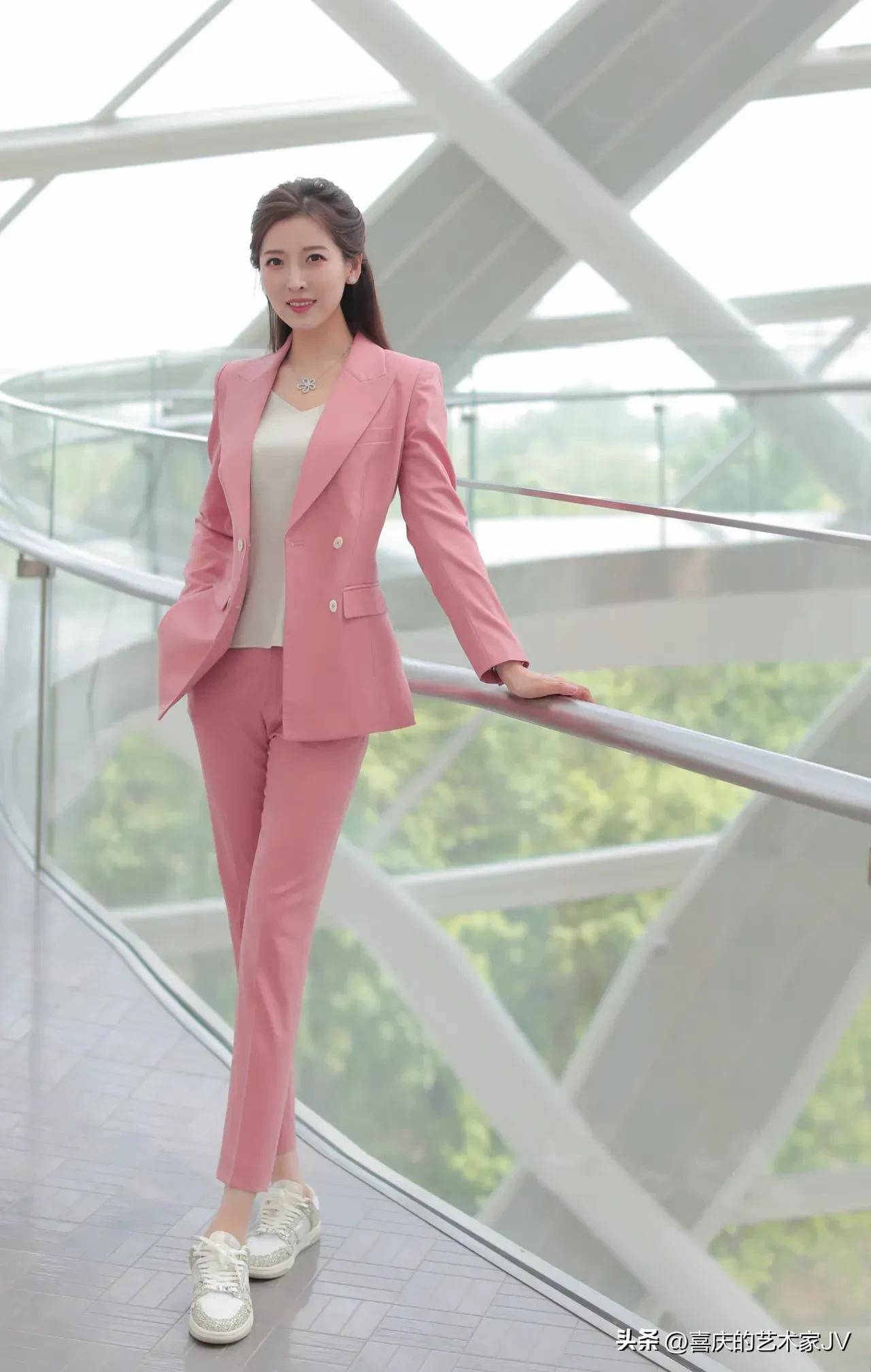朱梓橦:集美貌与智慧于一身的主持界学霸女神