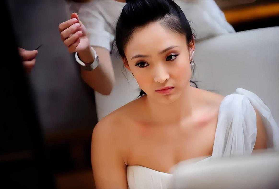 嫁入豪门2年后,她被丈夫13刀索命,无人同情的她究竟做错了什么_白静