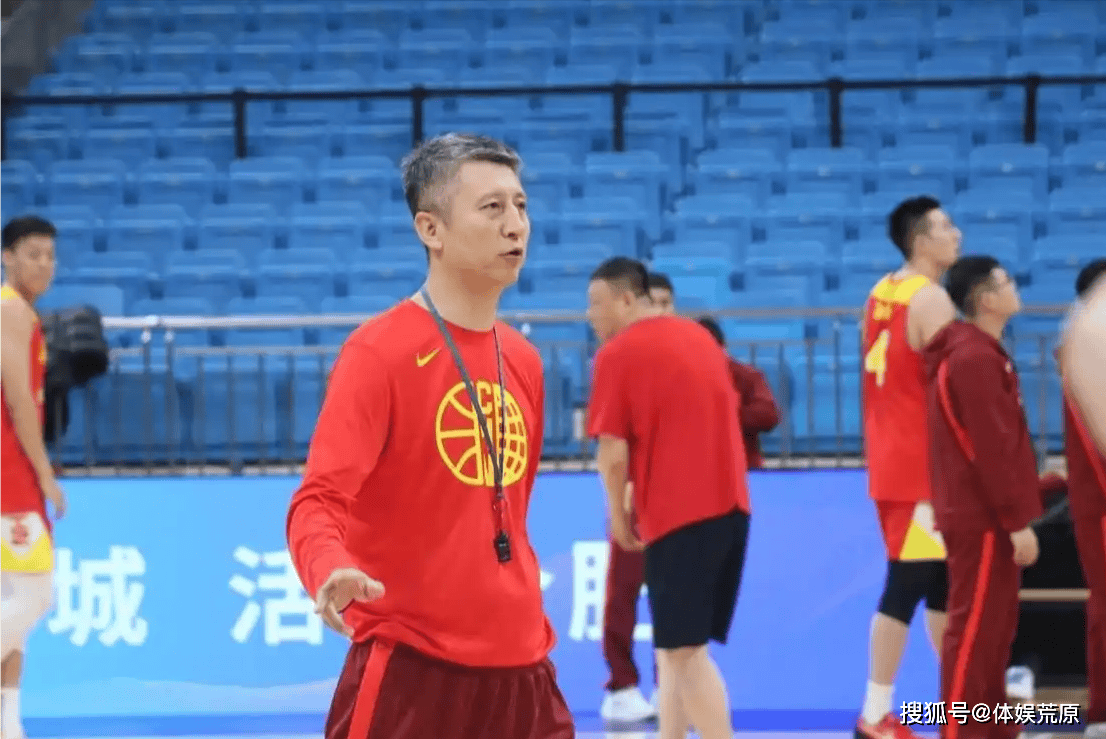 中国男篮：超级外援申请执教，剑指世界前6！指出男篮2大问题