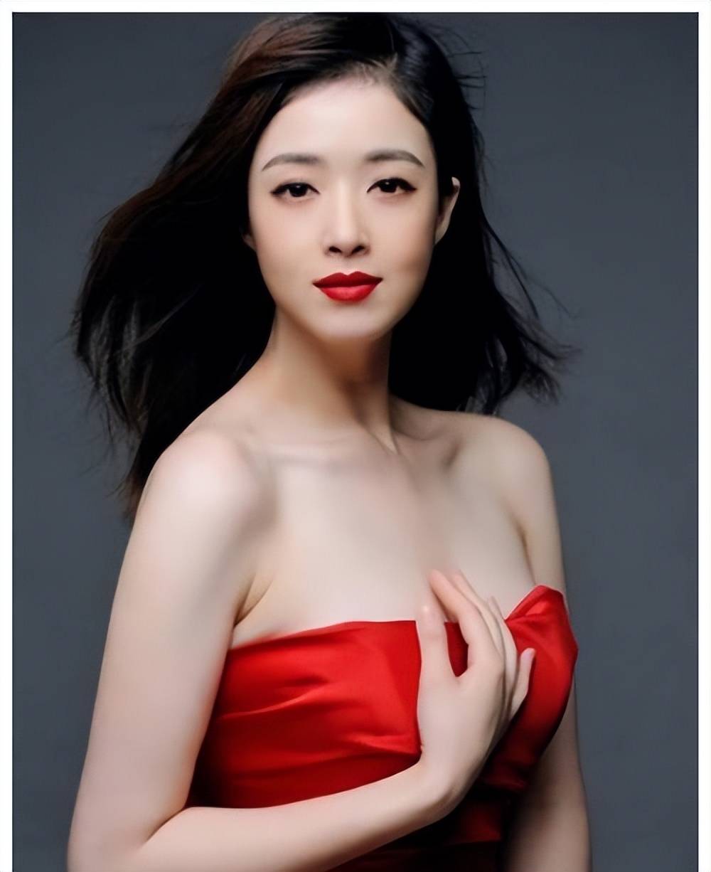 肉感女神蒋欣太丰满了!大胸肥臀,匀称,前凸后翘身材太迷人