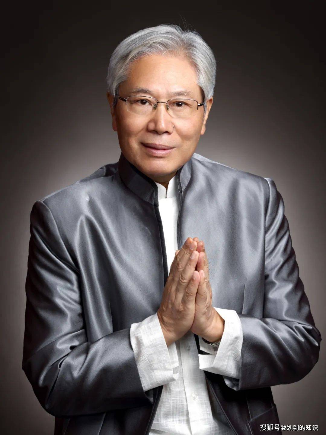 付林接触音乐得益于继父的收音机