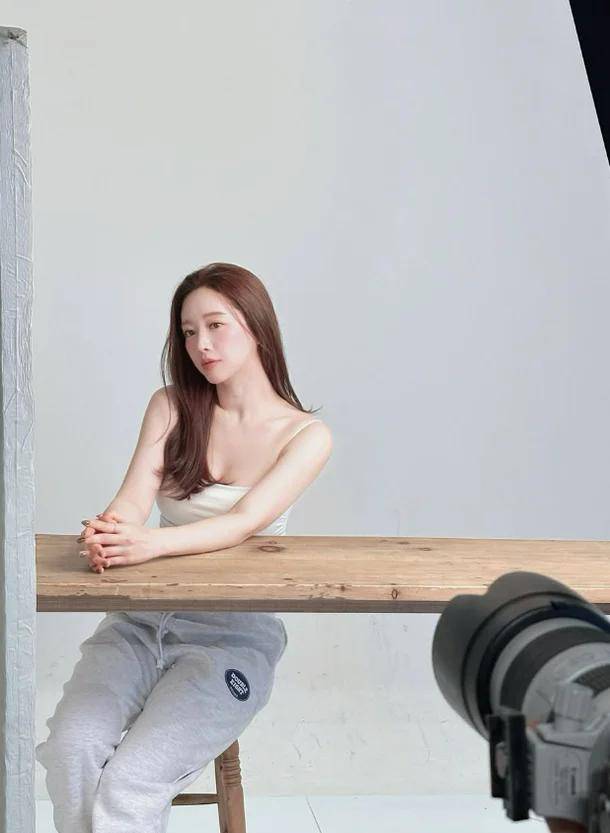 韩国人气女星出战网球赛,对决印尼国民明星_洪秀儿_泡菜_%ub