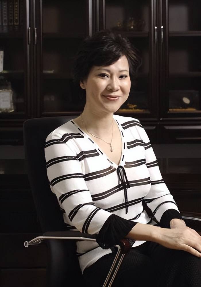 曹燕华:谈及儿子和前公婆落泪,亲口证实再婚幸福