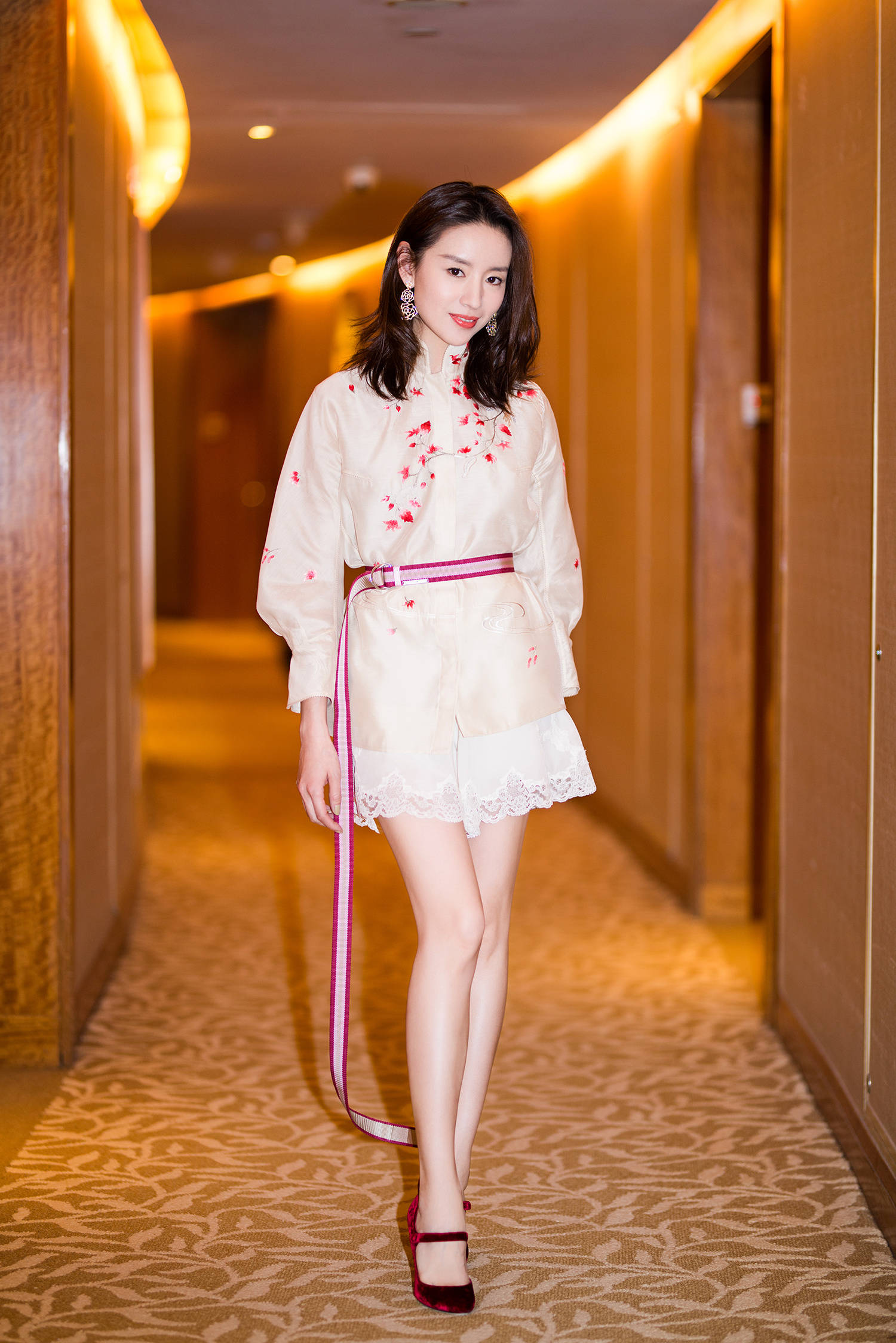 年轻时的董洁美若天仙,是多少人心中的白月光