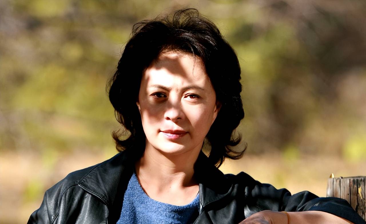 刘佳荧屏上的坚强母亲生活中的贤妻良母儿子是她一生的骄傲