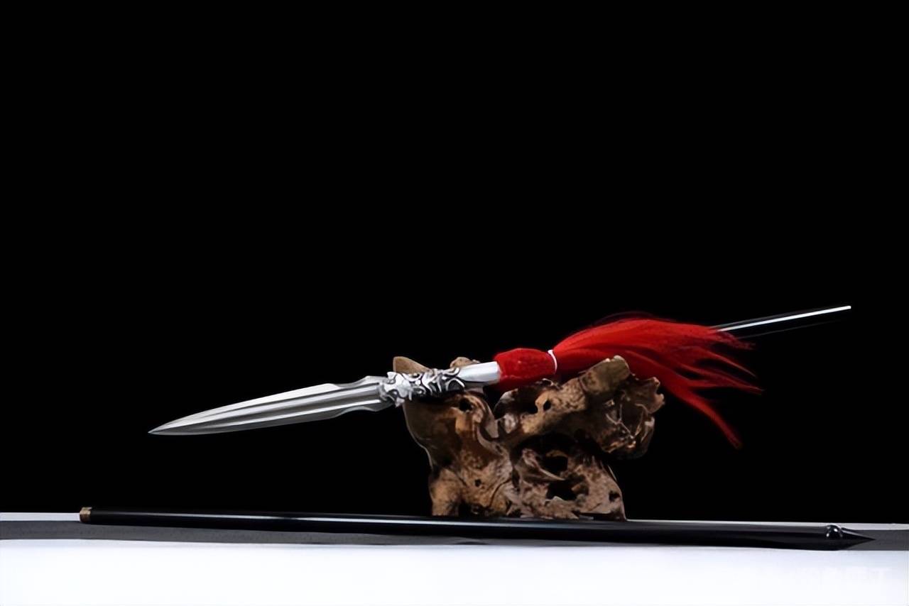 "五条长枪搅隋唐"在隋唐演义中,指的是哪五条枪?