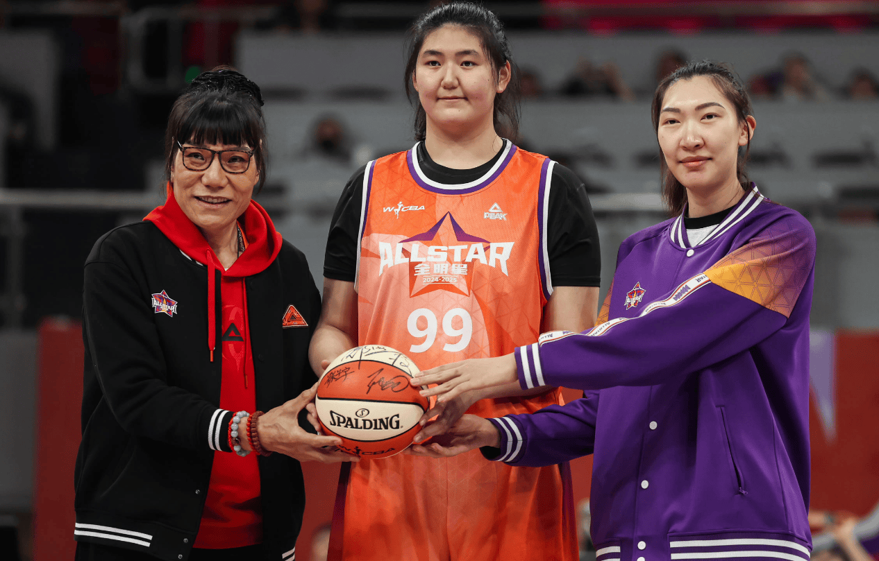 中国女篮未来之星张子宇：冲冠路上的璀璨希望