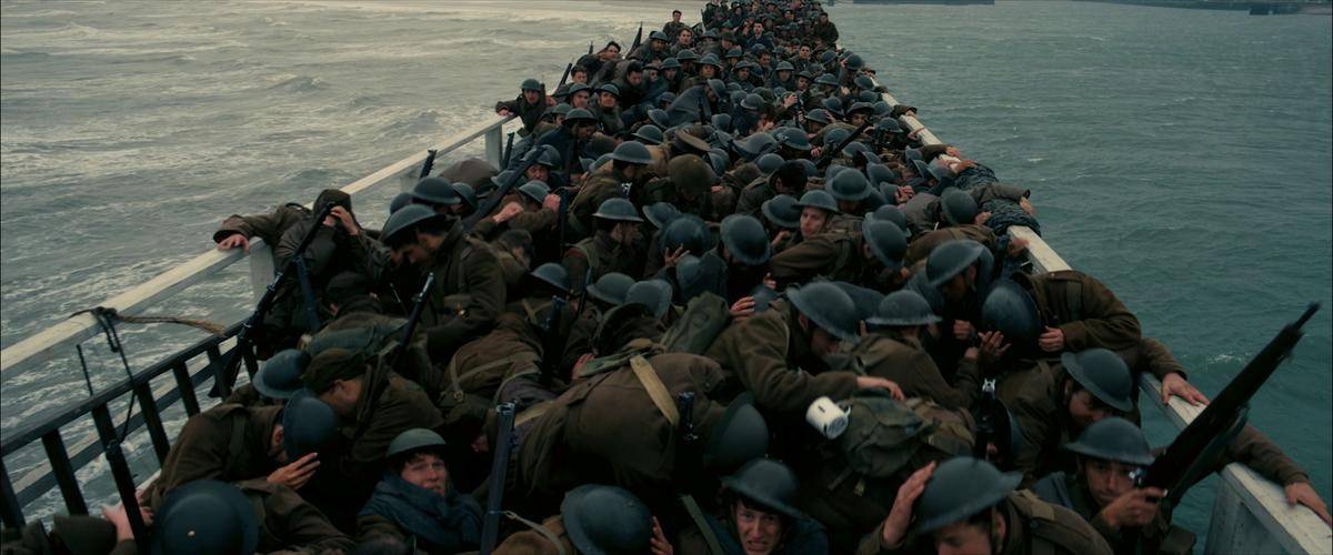 《敦刻尔克》:战火硝烟中的生命奇迹与人性光辉
