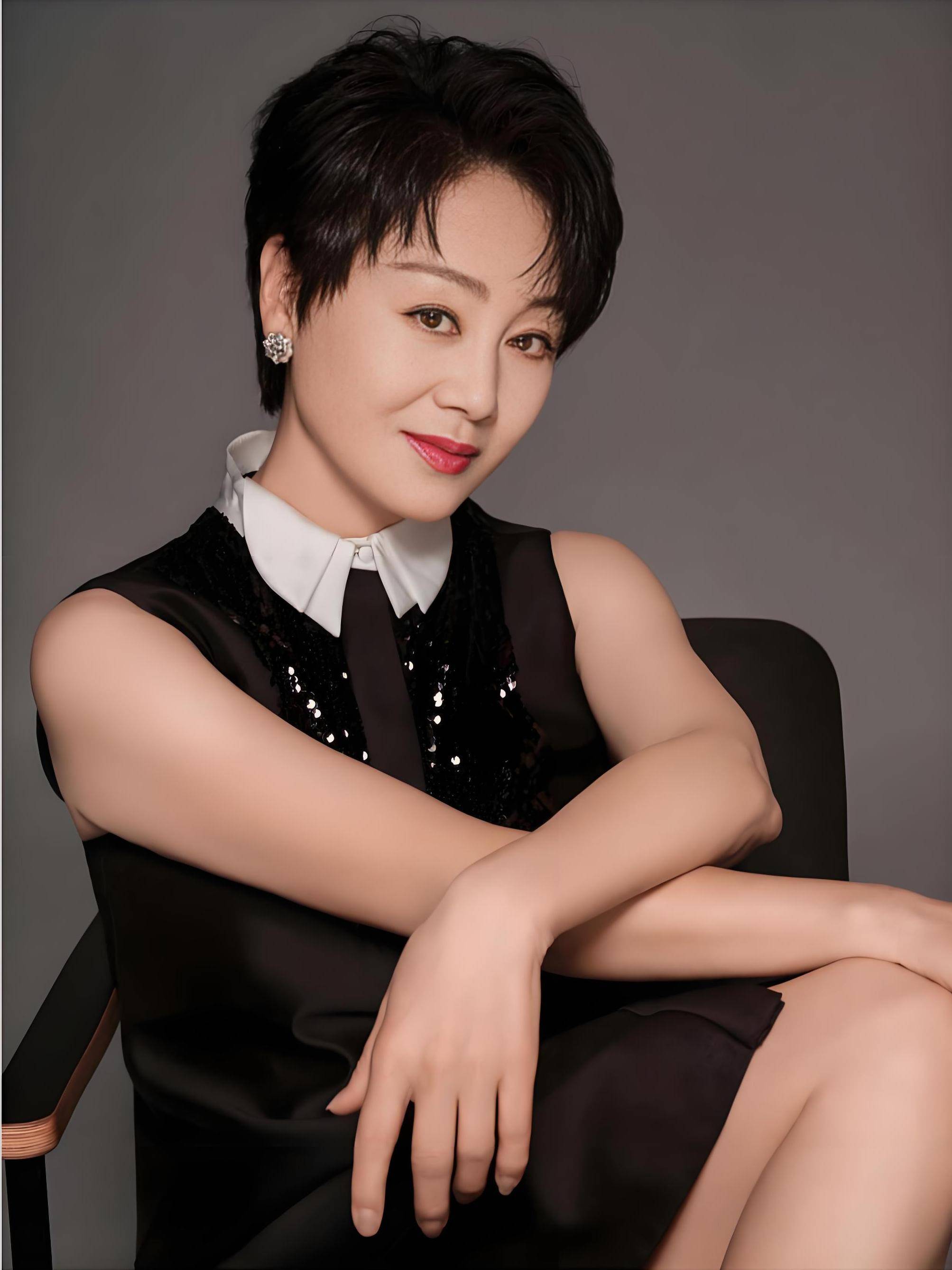 高丽雯瞒着王姬嫁帅哥演员与丈夫是一对高甜高燃的奶爸奶妈