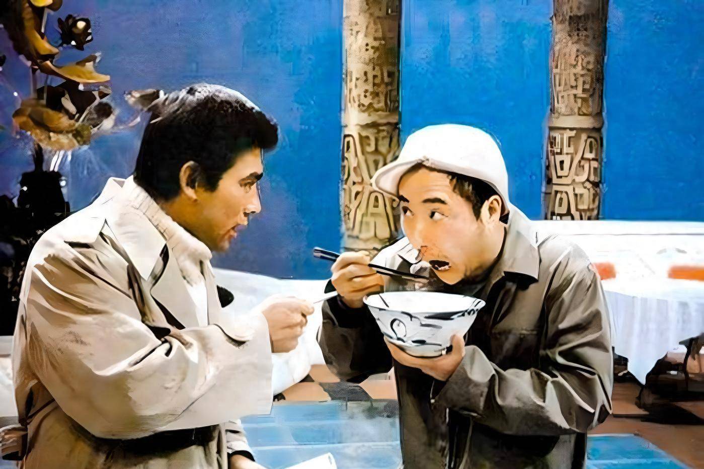 陈佩斯,朱时茂,姜昆同框,胡子发白像两代人,穿旧衣喝5块汽水