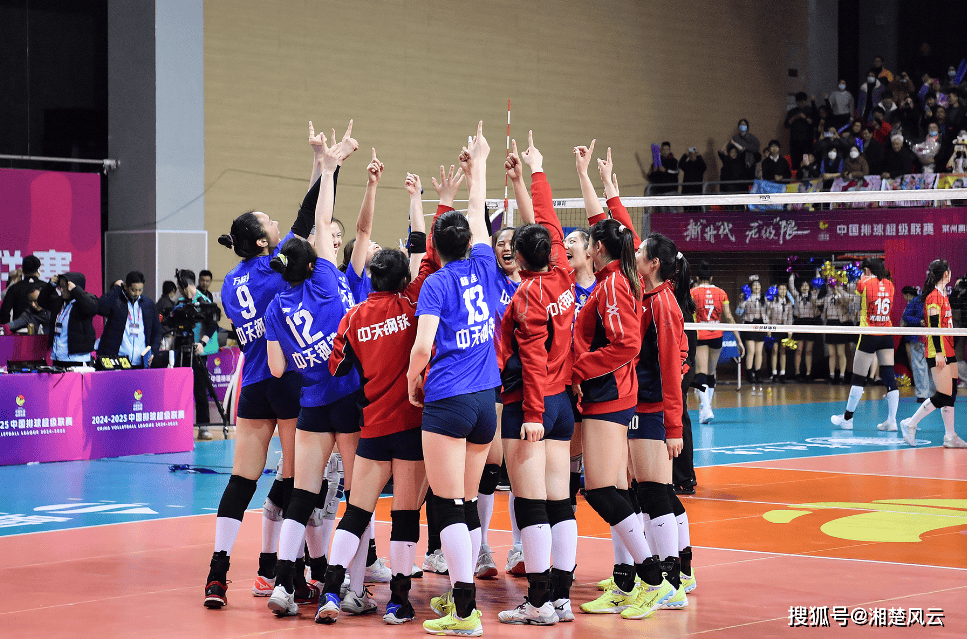 2024-25赛季中国女排超级联赛：江苏女排夺冠，最佳阵容引热议