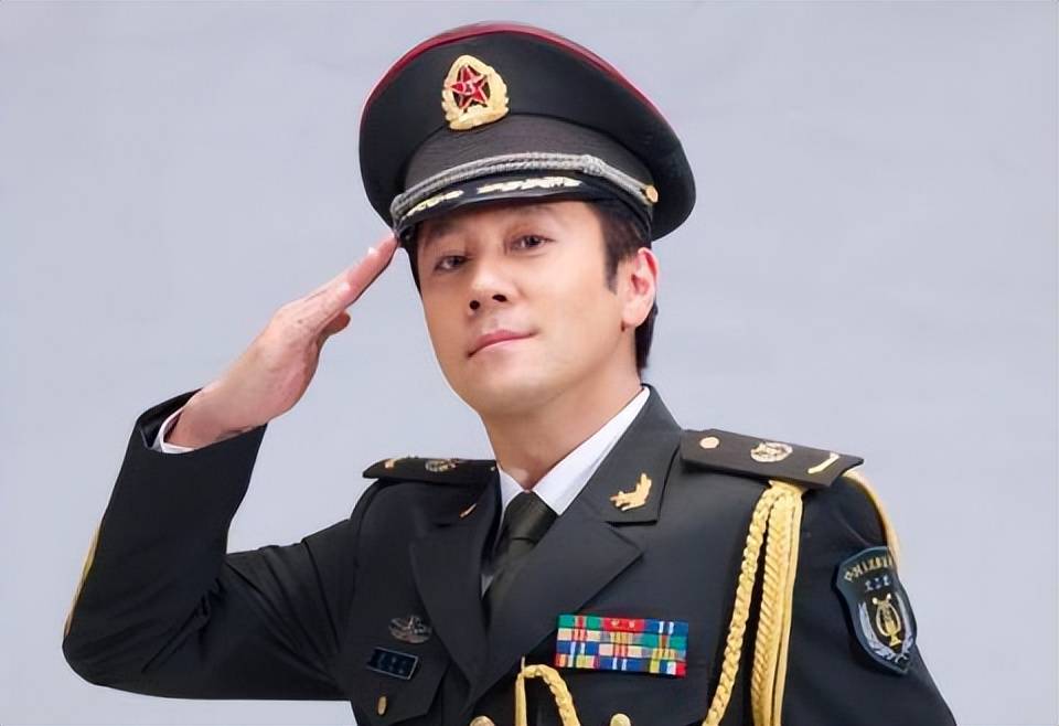 蔡国庆:两次情断异国恋后,娶亿万富婆为妻,如今儿子成他的骄傲