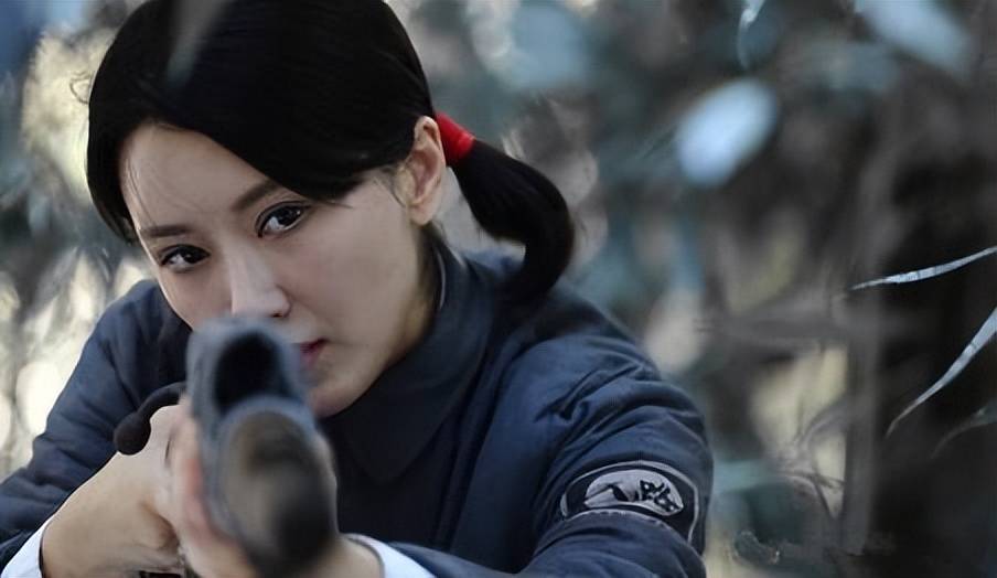 《虎口夺金》上映,黄金大劫案,全程都是打,奈何,是抗日神片