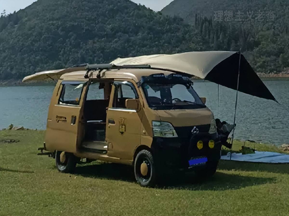微面也能游山玩水,长安之星改装床车旅行,迷你露营车出游更灵活