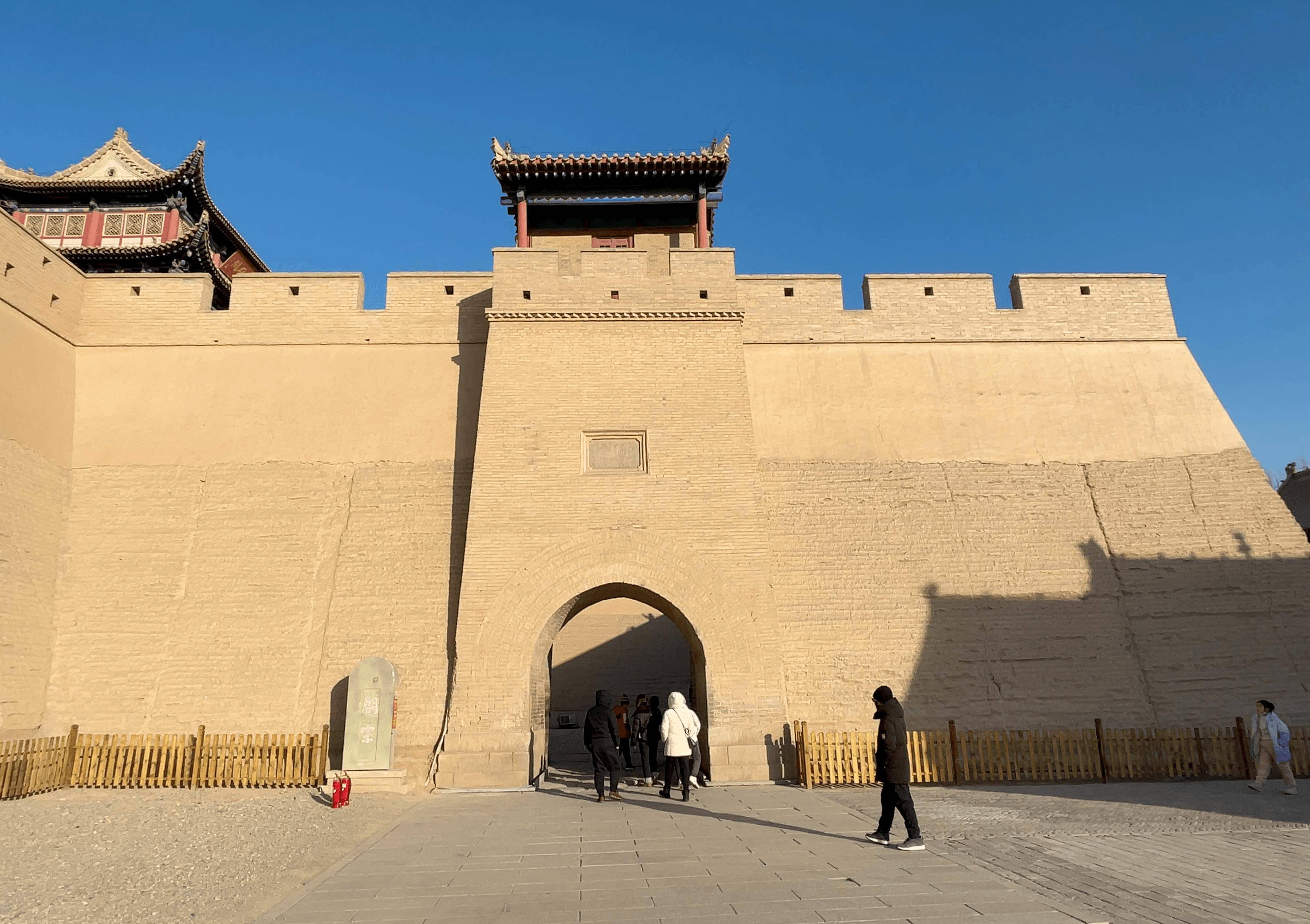 嘉峪关关城景区门票是不是包括嘉峪关悬壁长城和长城第一墩