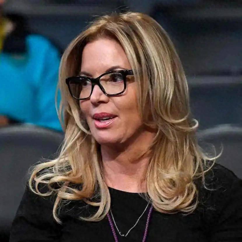 珍妮-巴斯:后悔拆散2020年夺冠阵容让很多人失去卫冕机会