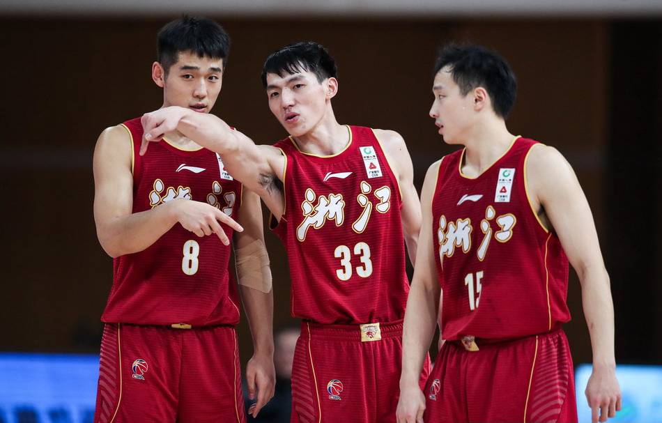 3月18日晚CBA激战，广东、新疆各迎劲敌！，今晚CBA战火重燃，广东与新疆谁能拔得头筹？