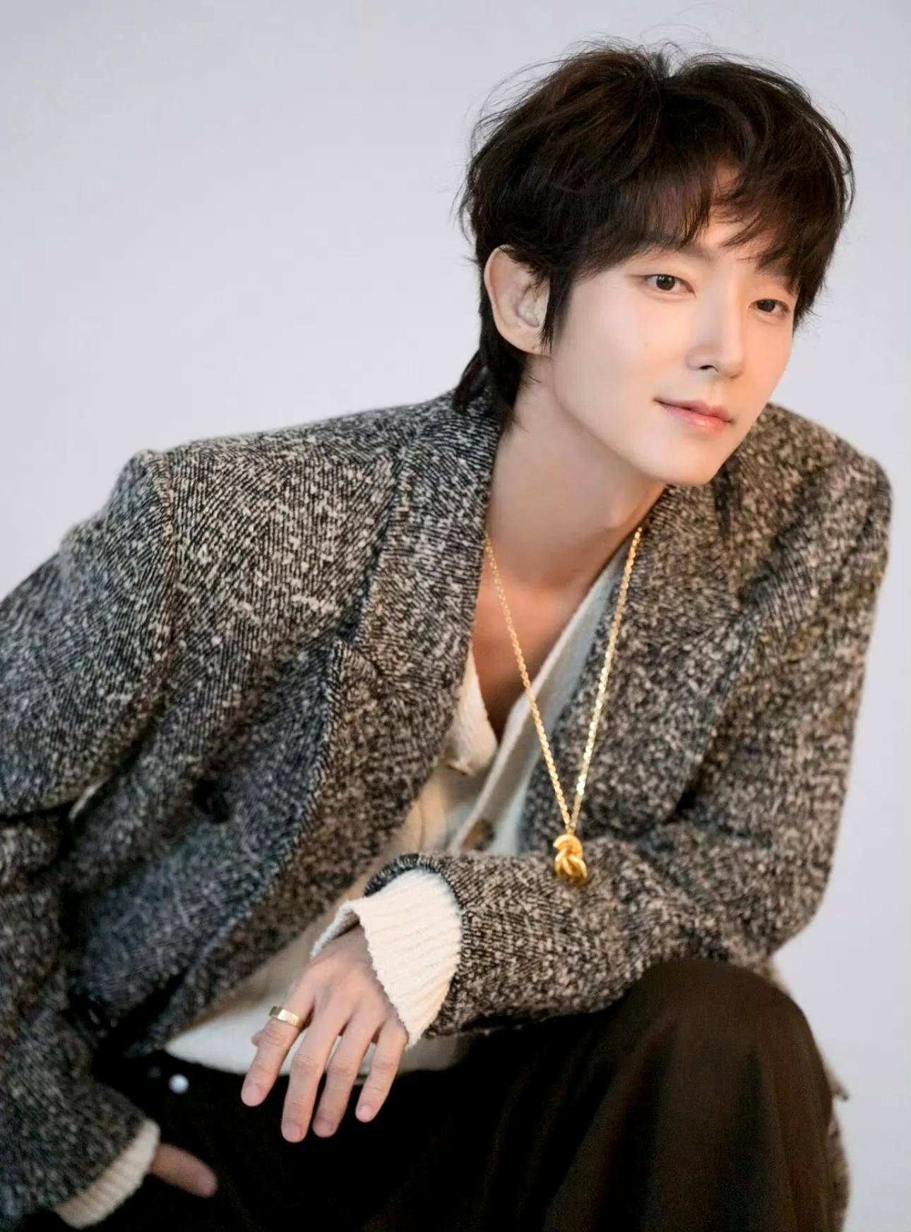 韩星李准基被曝涉嫌逃税9个亿,被人质疑用李准基为金秀贤挡枪