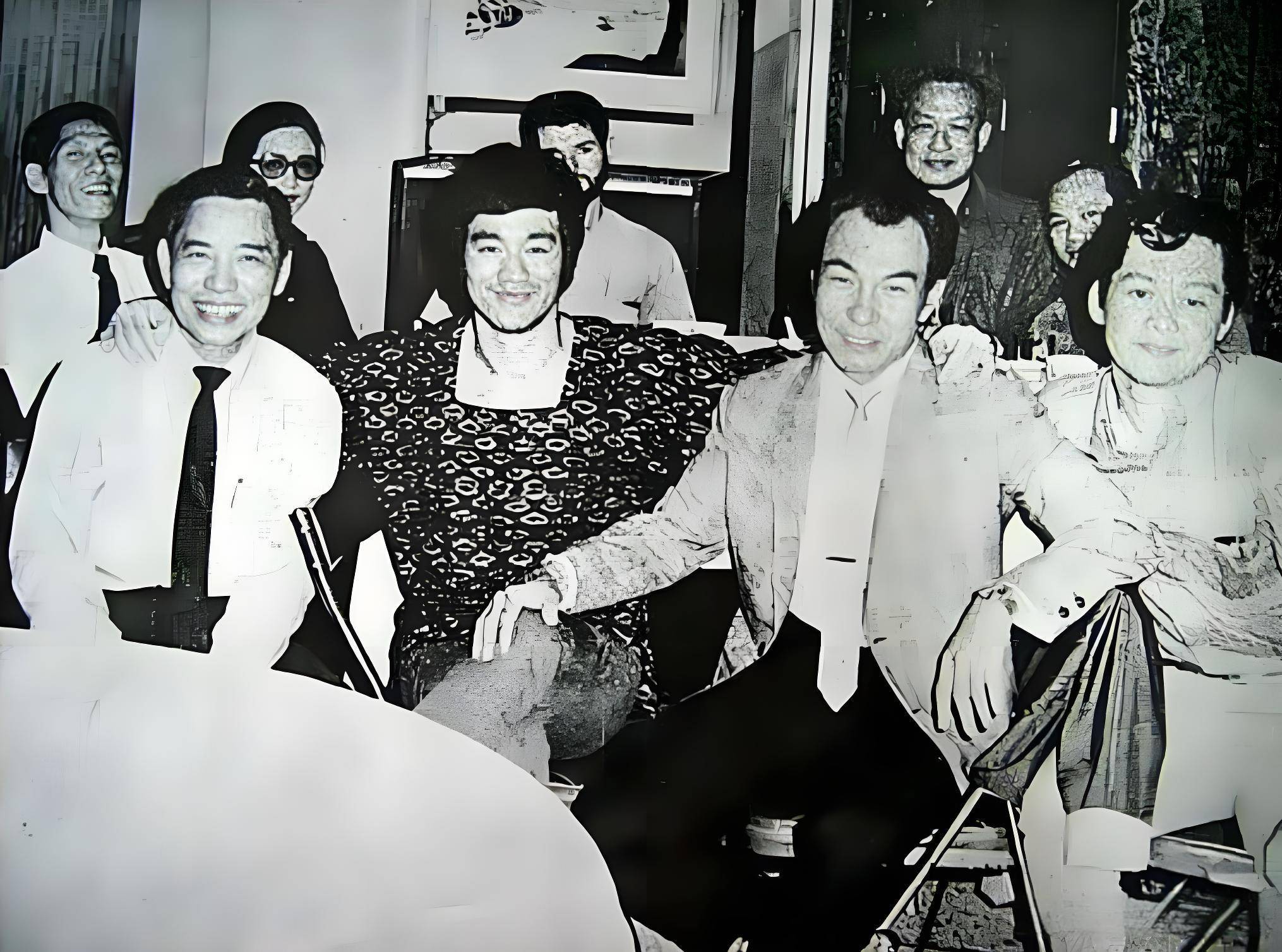 "一拳把李小龙打昏一小时