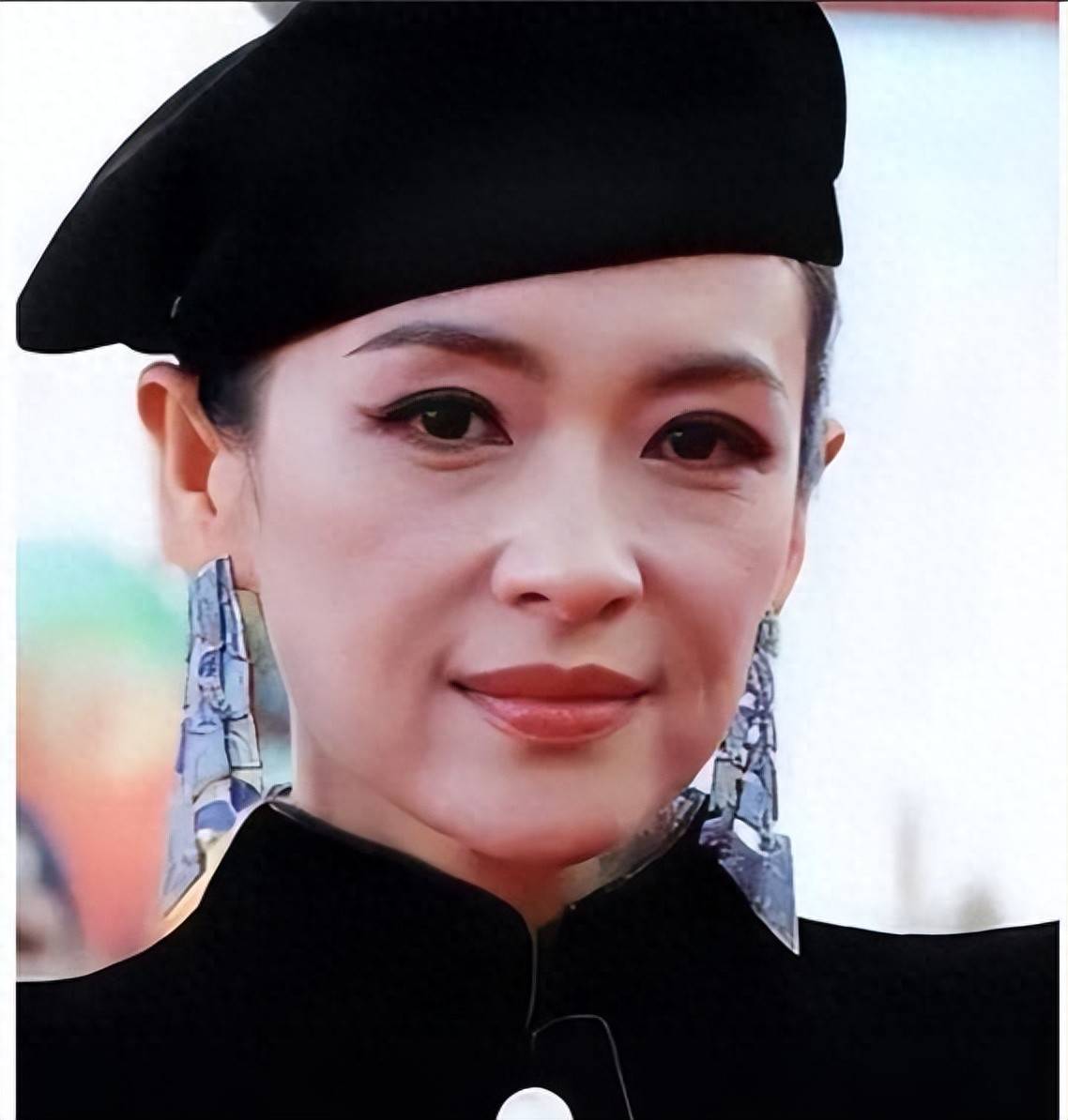 章子怡眼部变化引热议美的争议还是尊重的缺失?