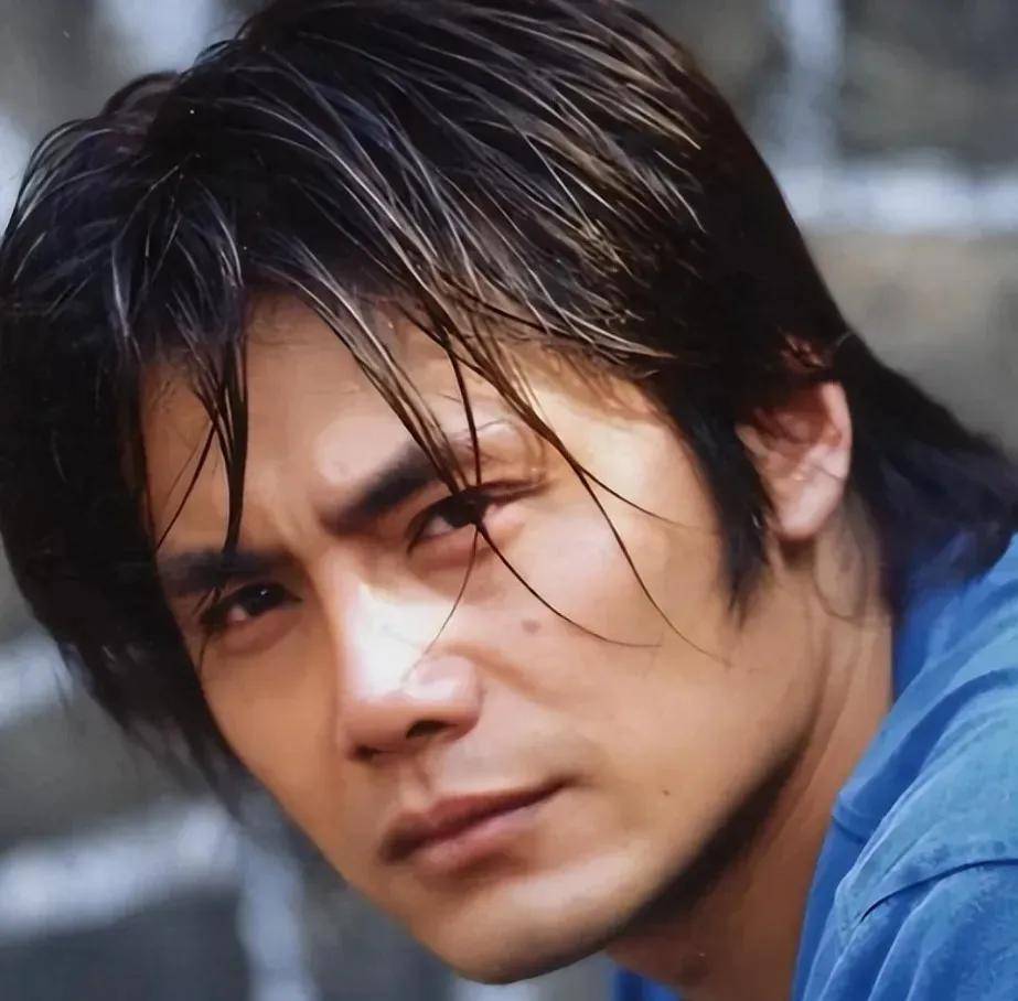 原创邵兵儿子也太帅了20岁出道惊艳韩国完美继承妈妈的超高颜值