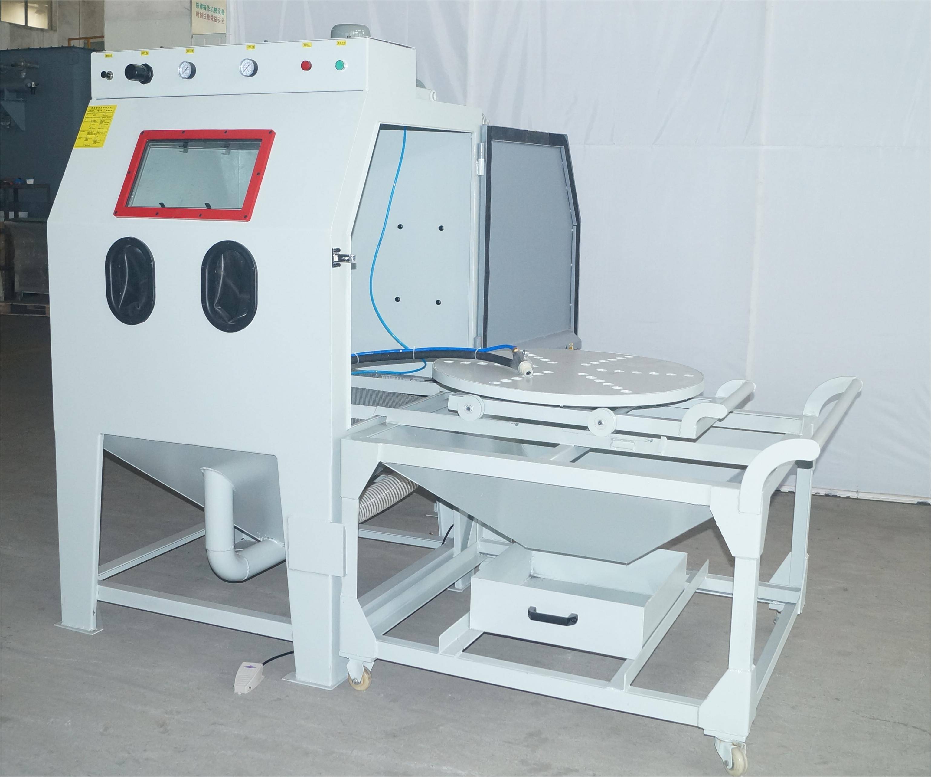 成都手动喷砂机在模具制造中的重要性与应用