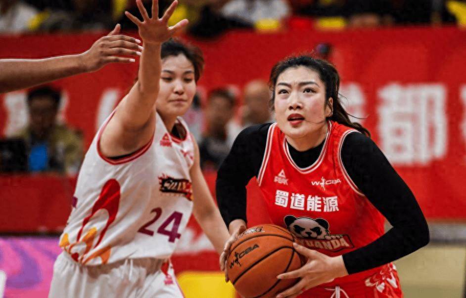 WCBA半决赛：四川女篮大胜山西，三连冠之路势不可挡