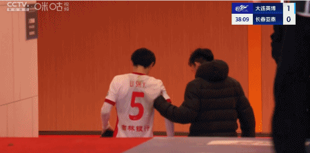 马莱莱大发神威，大连英博2-0斩落长春亚泰 朱鹏宇首球，马莱莱一传一射，大连英博送长春亚泰三连败