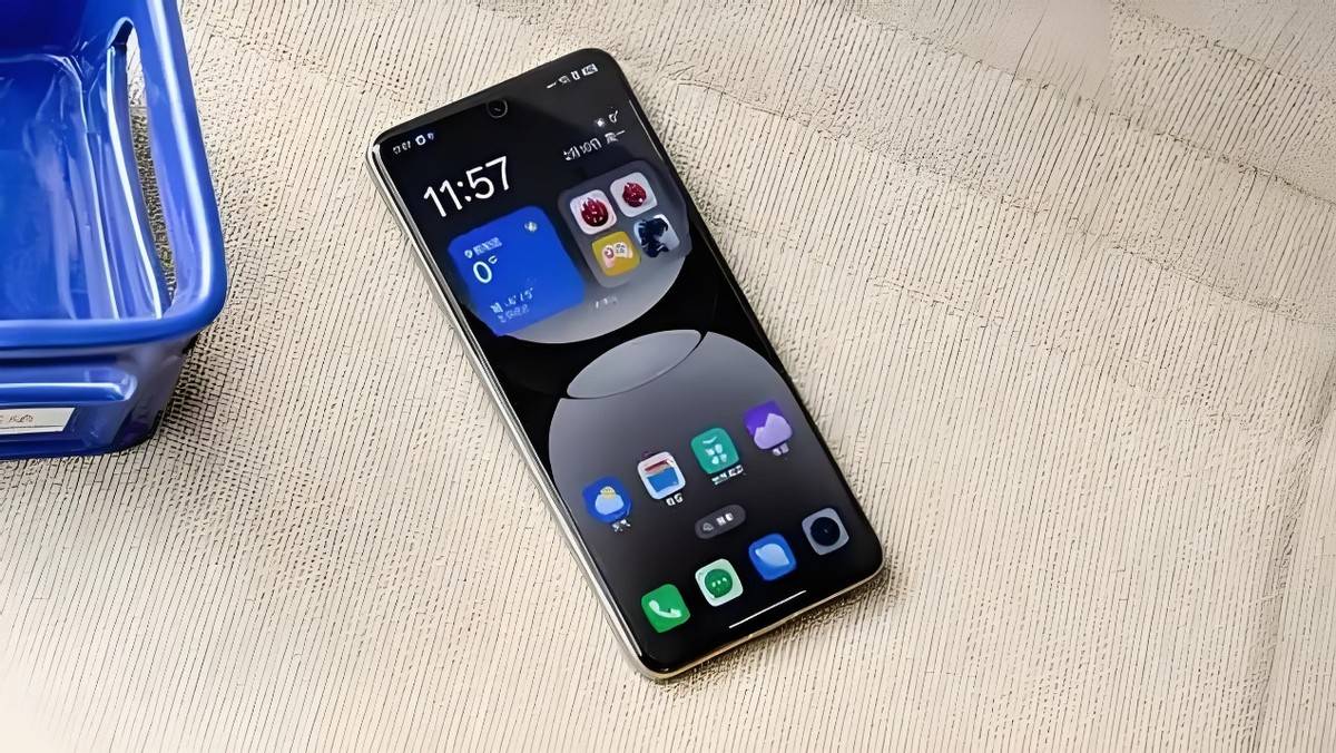 仅2576元，真我GT7 Pro竞速版改写旗舰格局！ 真我GT7 Pro竞速版来袭，性价比之王实至名归！